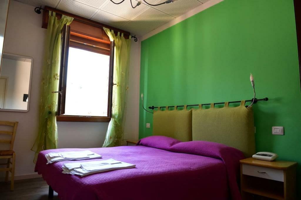 Albergo Colonna Бертиноро Екстериор снимка